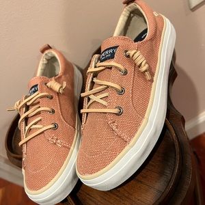 Sperry 6.5 Women’s Fashion Sneaker